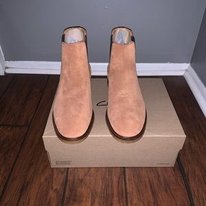 Clarkedale Gobi Chelsea Boot